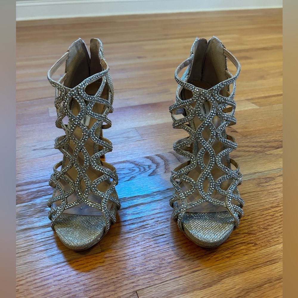 INC Cage Dress Shoe Size 8.5 Champagne